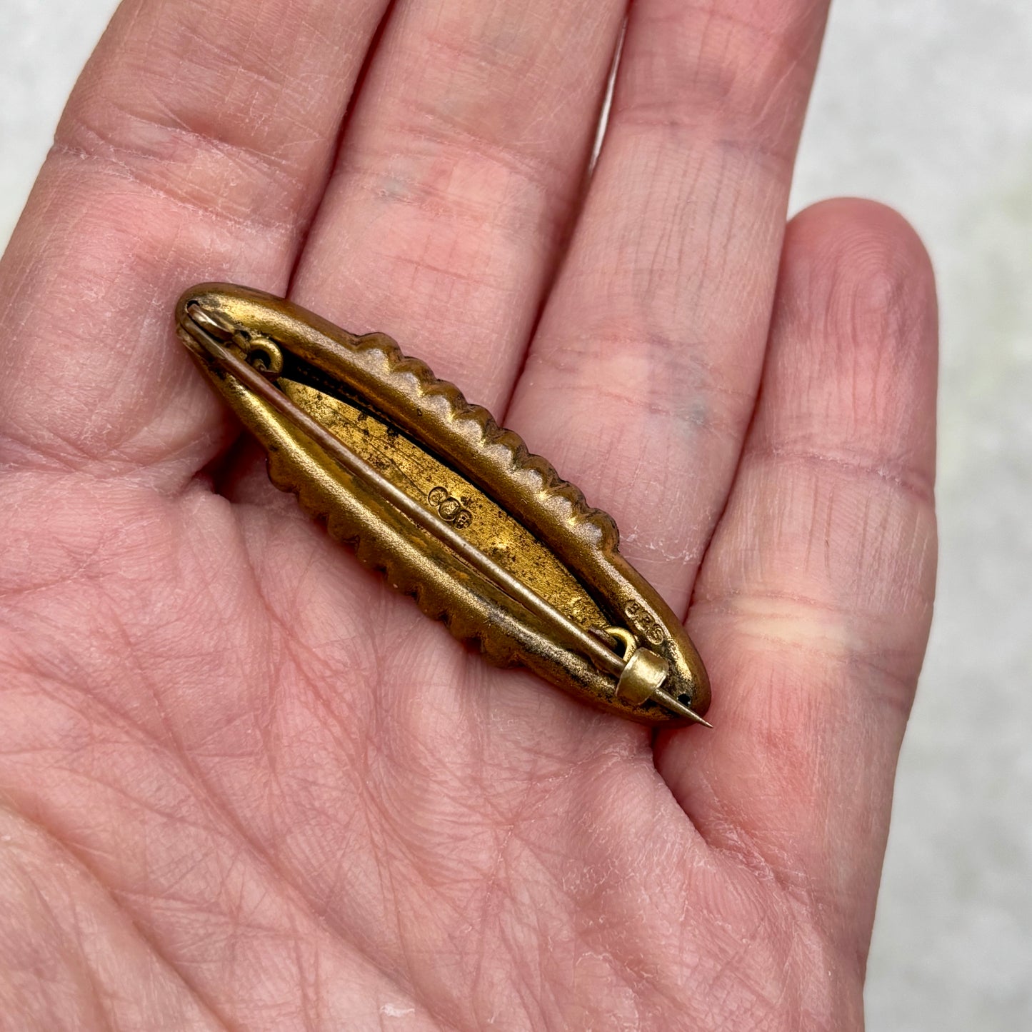 Victorian Rolled Gold Etched Paste Stone Bar Brooch