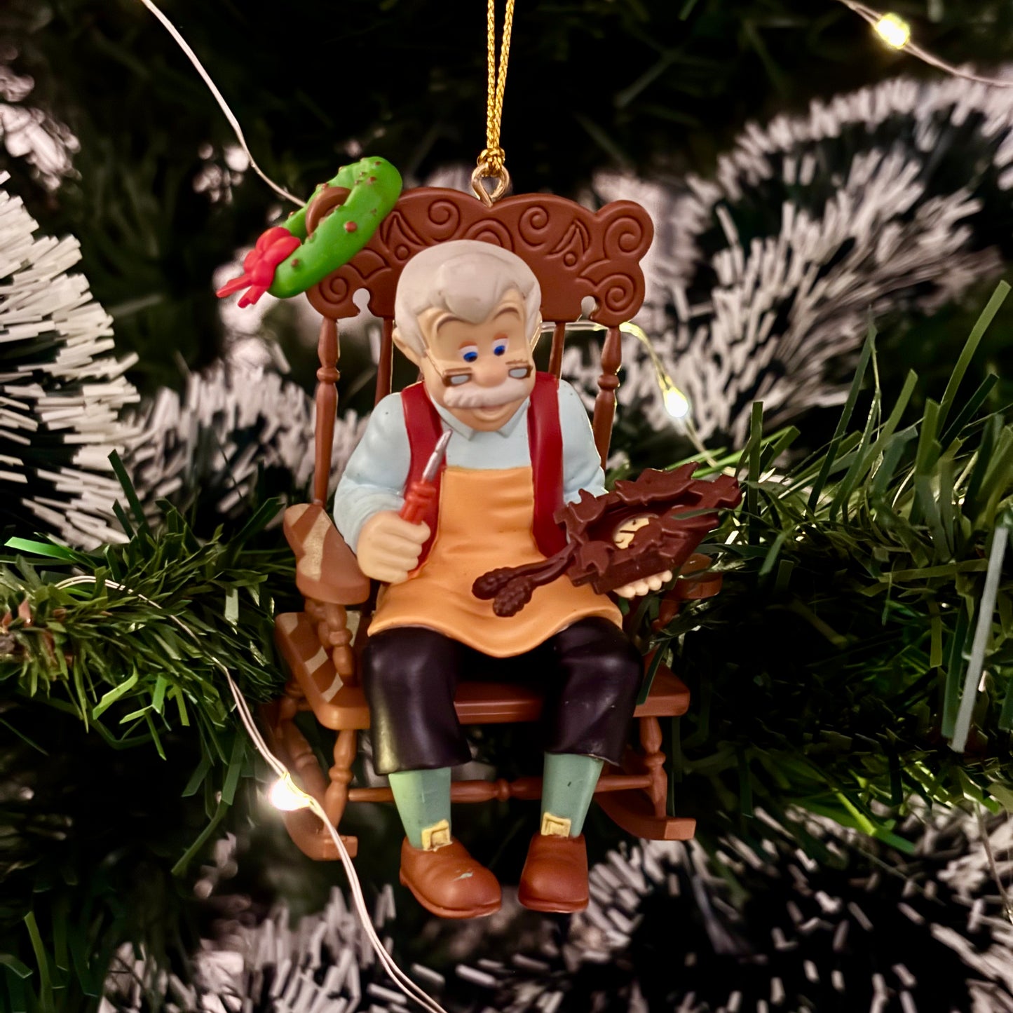 Gepetto with Wreath Christmas Decoration