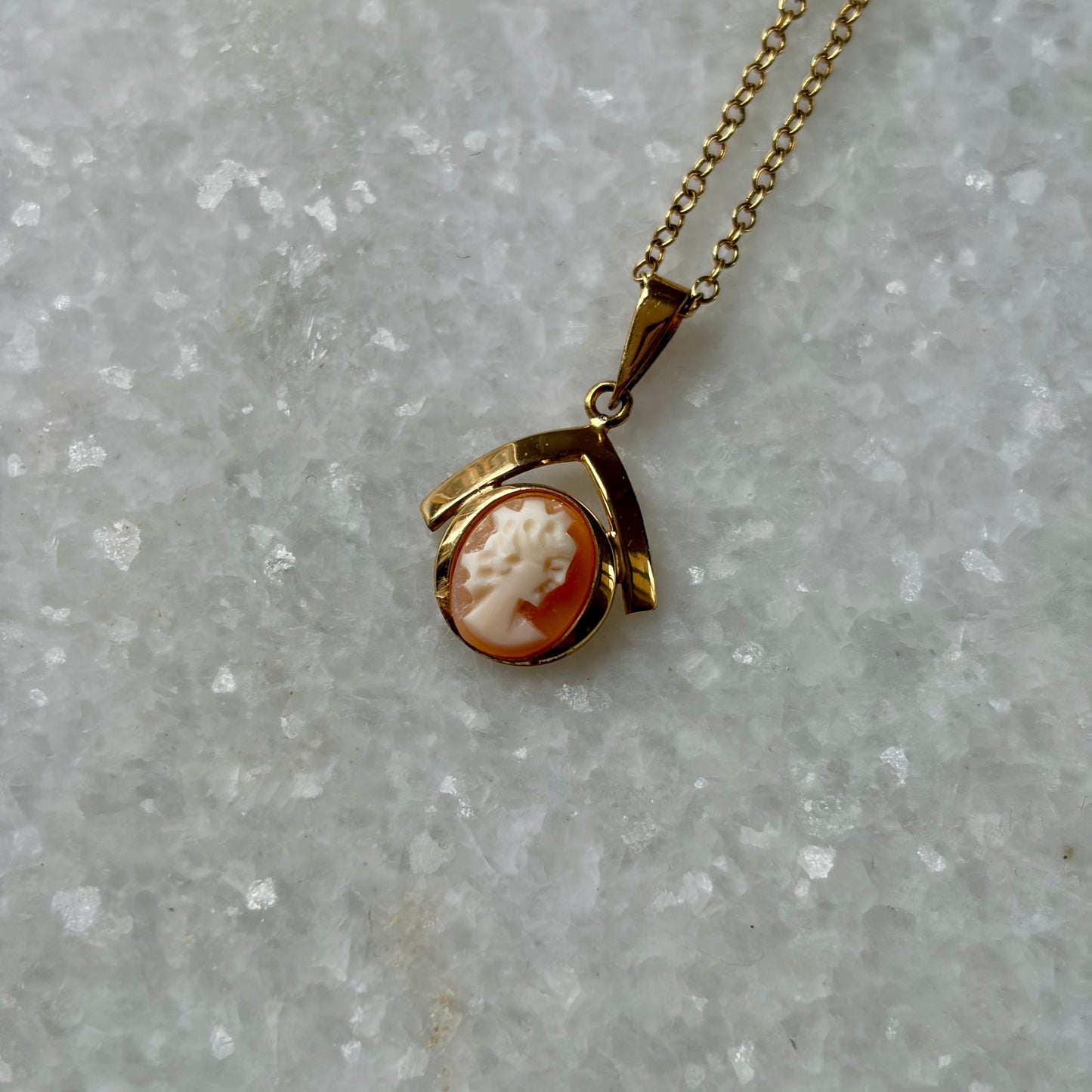 Rolled Gold Small Round Cameo Pendant Necklace