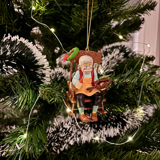 Gepetto with Wreath Christmas Decoration